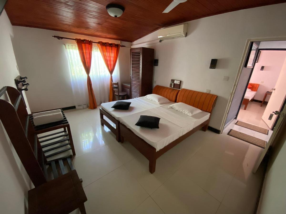 Beach Walk Hotel Unawatuna Εξωτερικό φωτογραφία
