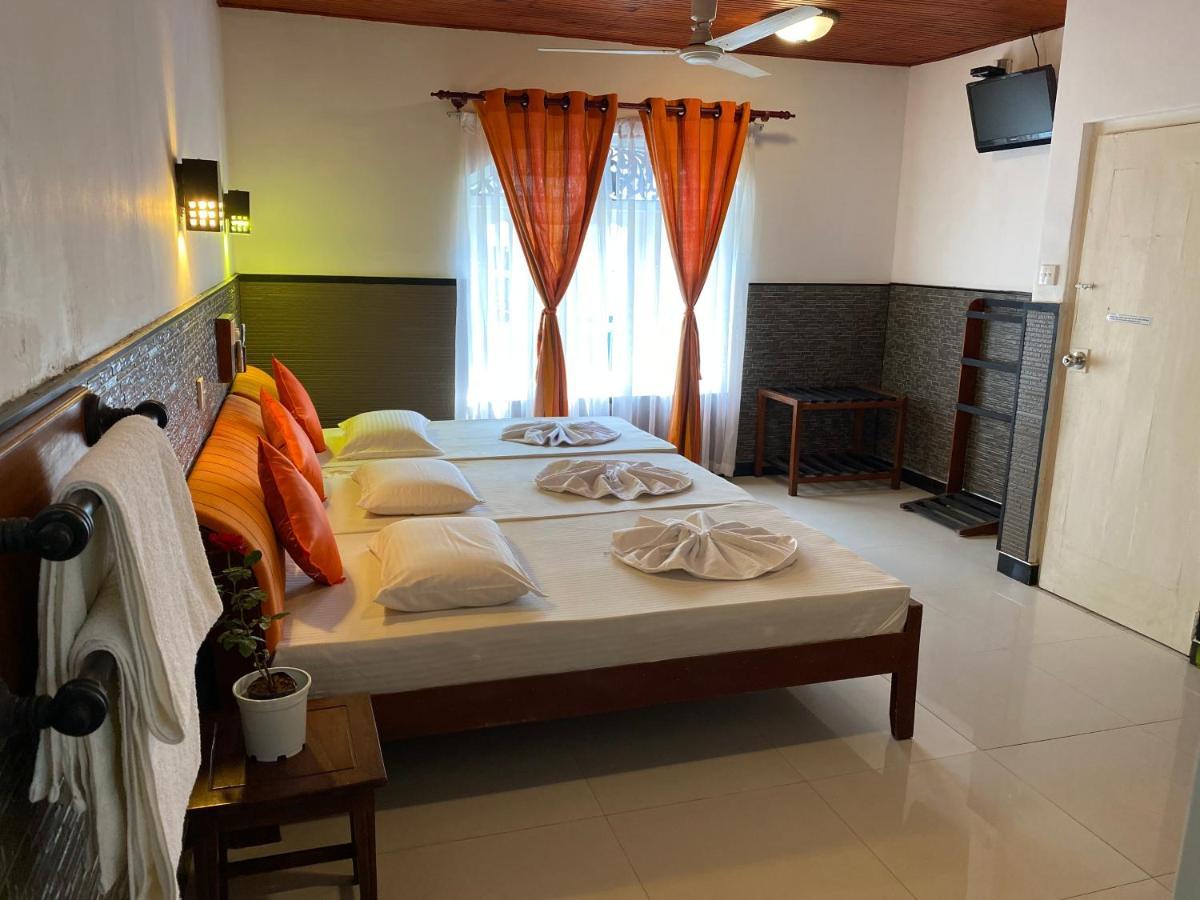 Beach Walk Hotel Unawatuna Εξωτερικό φωτογραφία